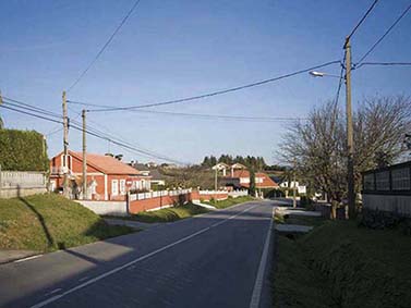 ptif_bt351-estrada-nunha-aldea
